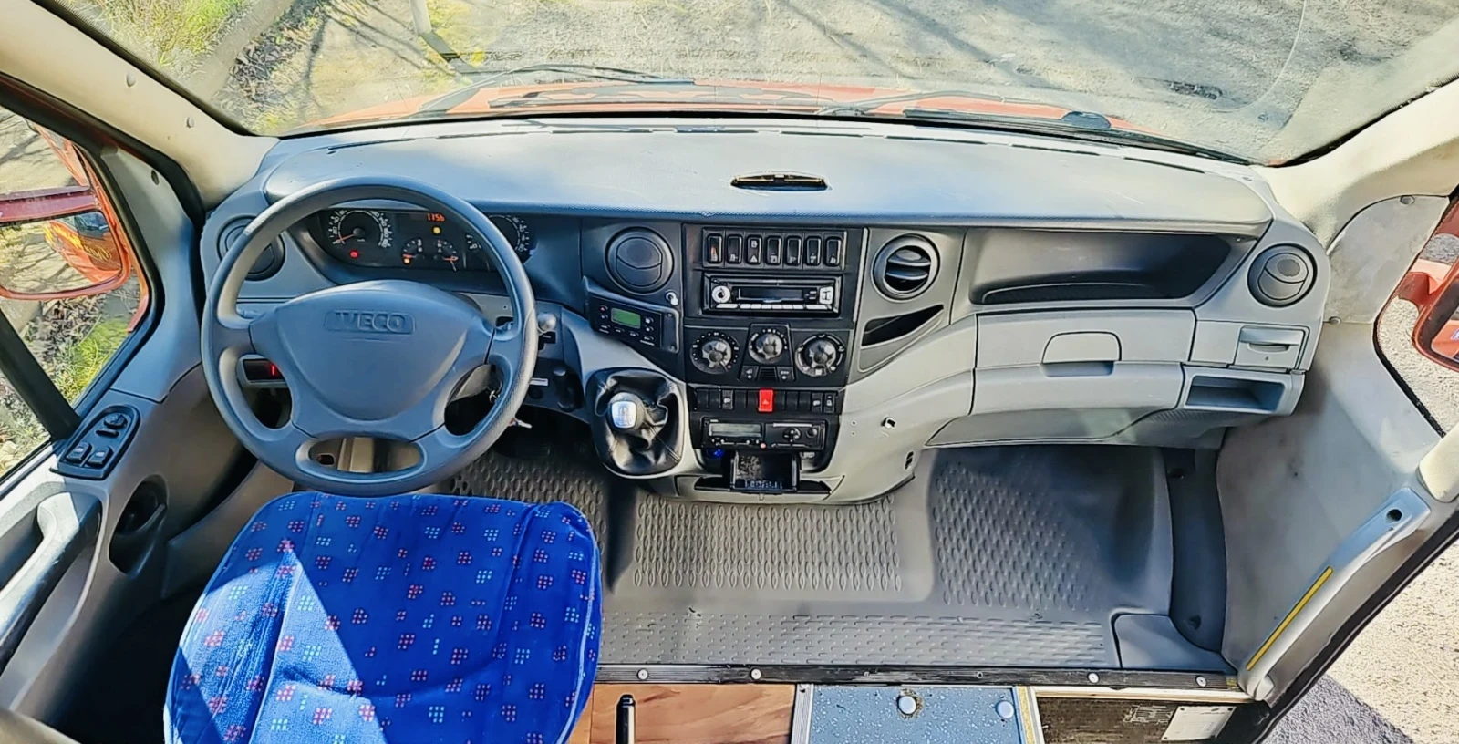 Iveco Daily 65C 24 места двоен климатик лири стъкло пакет - изображение 10