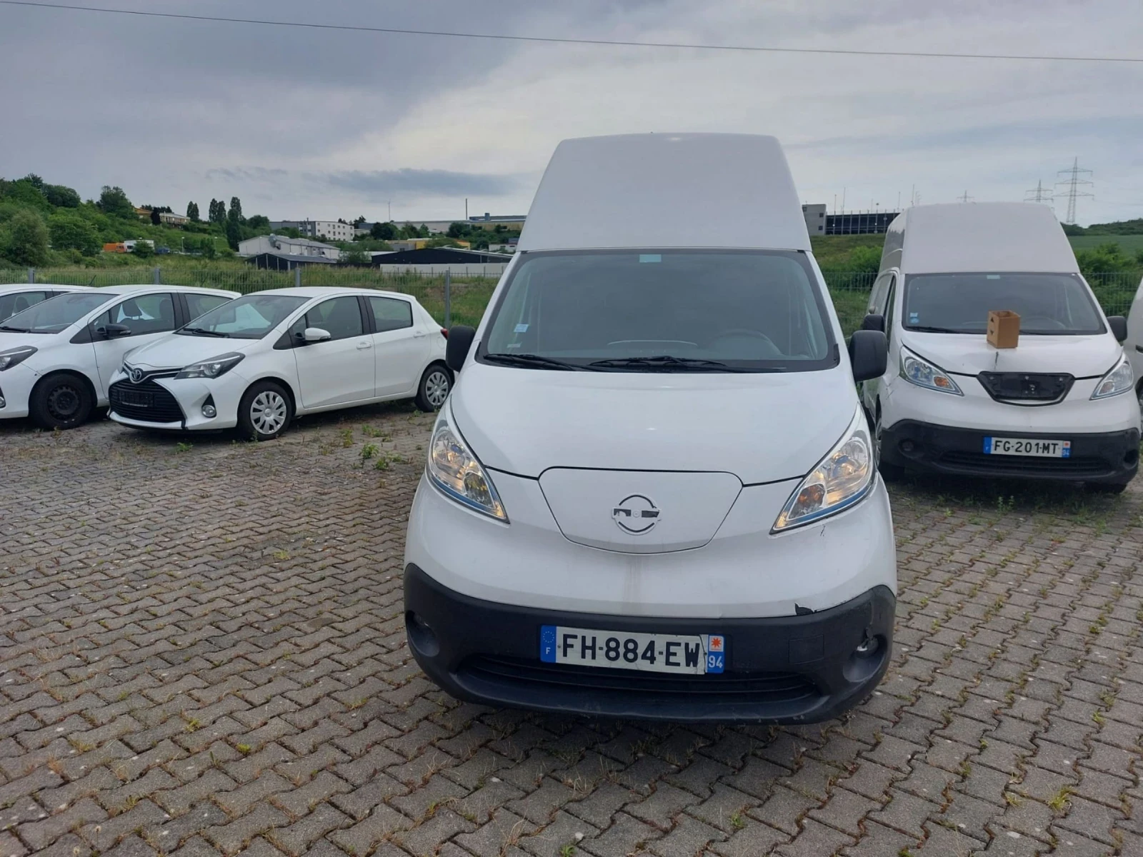 Nissan NV200 Три броя, снимка 2 - Бусове и автобуси - 54729657