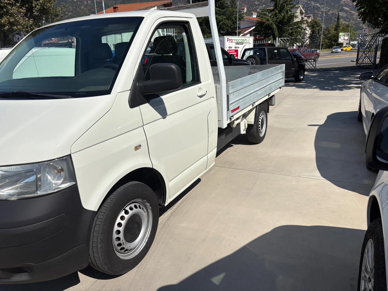 VW T5 1.9 TDI , снимка 2 - Бусове и автобуси - 56140828