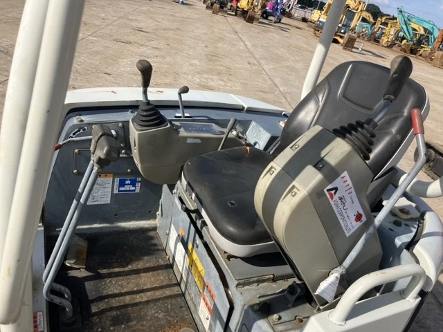 Багер Takeuchi TB20R * ОЧАКВАН 29.01.2027!!!, снимка 7 - Индустриална техника - 56182596