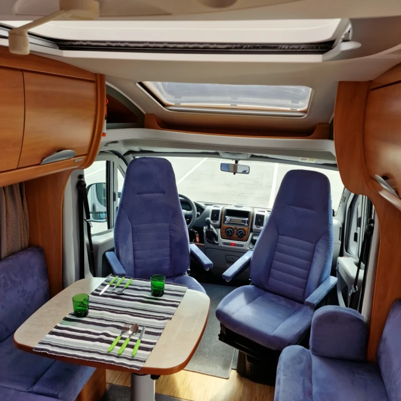 Кемпер HYMER / ERIBA T 664 SL , снимка 8 - Каравани и кемпери - 51080623