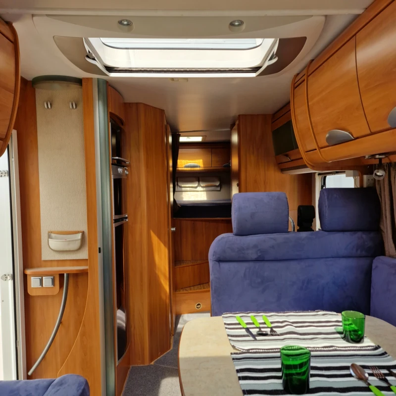 Кемпер HYMER / ERIBA T 664 SL , снимка 9 - Каравани и кемпери - 51080623