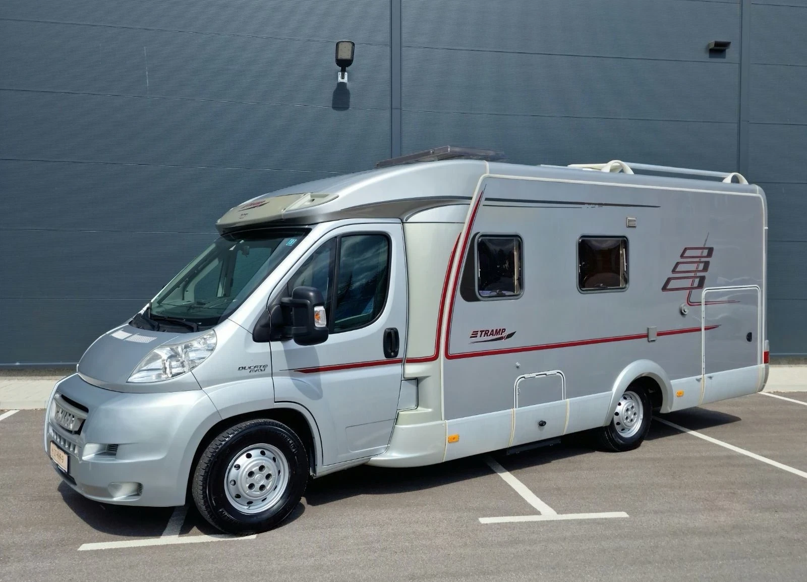 Кемпер HYMER / ERIBA T 664 SL  - изображение 2
