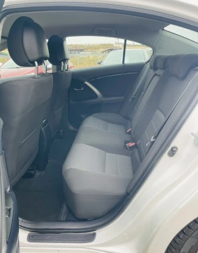 Toyota Avensis 2.0D-4D-125k.c., снимка 12