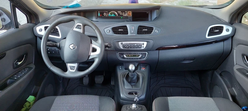 Renault Scenic 1.5  dizel, снимка 1 - Автомобили и джипове - 48486048