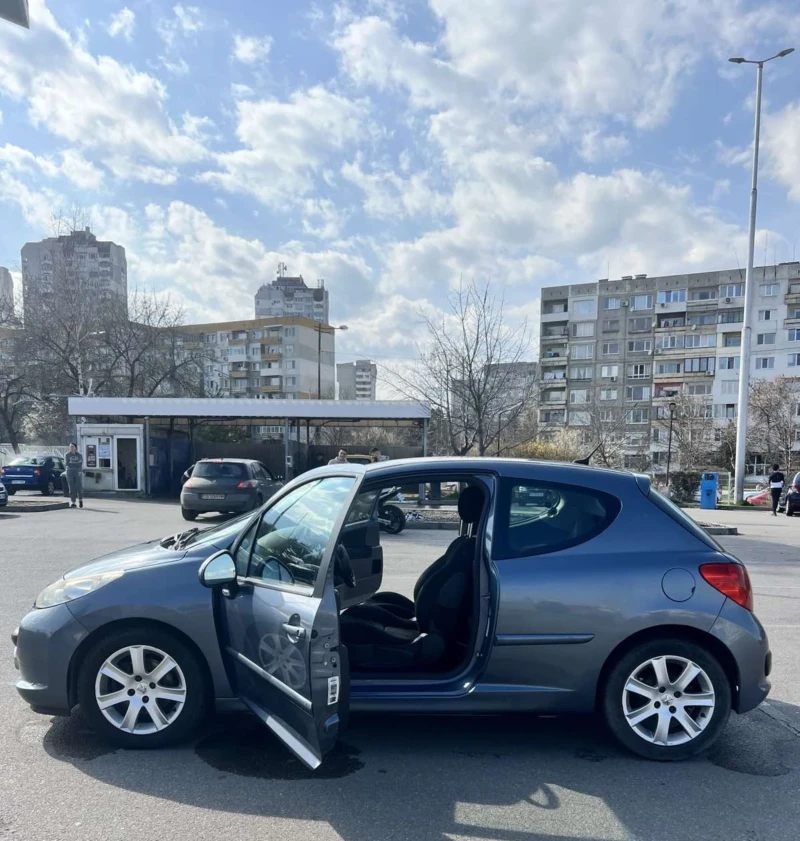 Peugeot 208, снимка 4 - Автомобили и джипове - 47667629