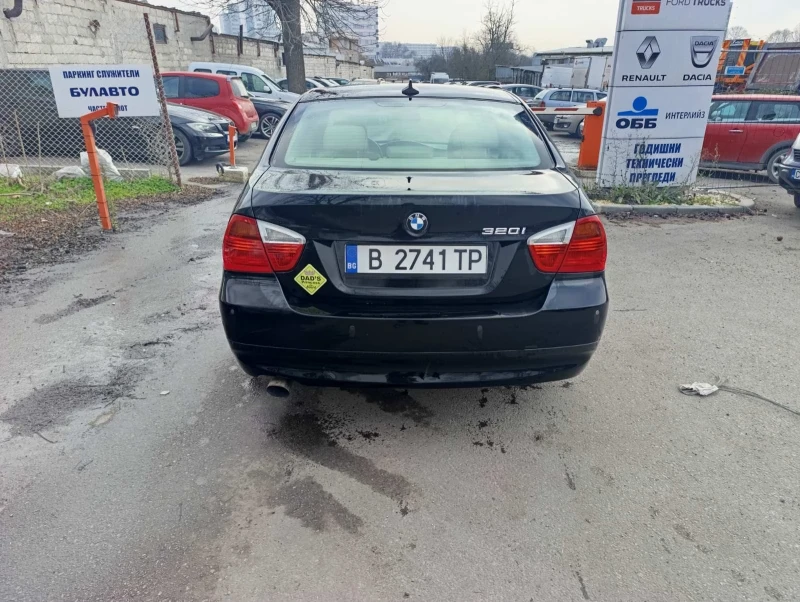 BMW 320, снимка 2 - Автомобили и джипове - 52831060