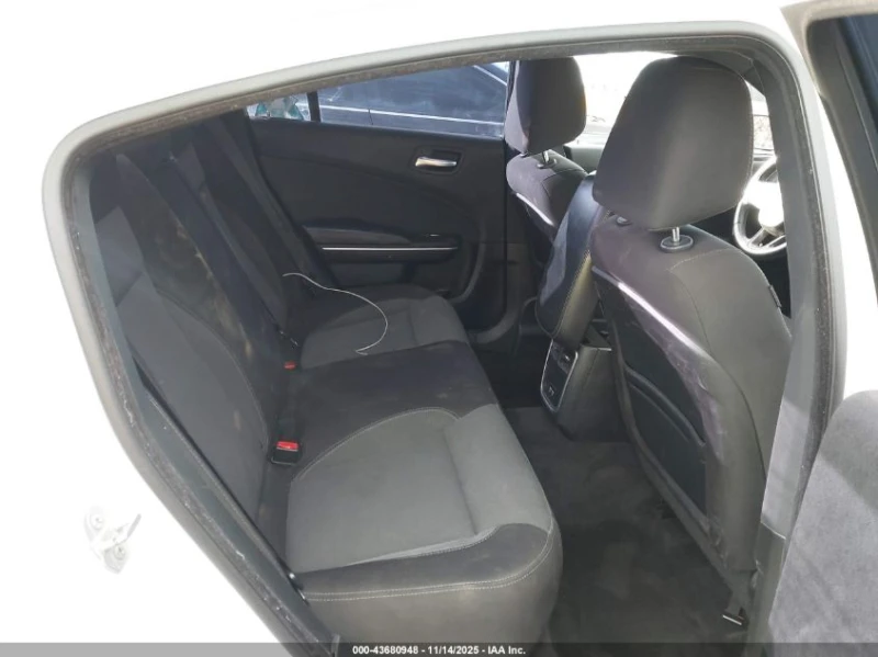 Dodge Charger 3.6L V-6 DOHC, VVT, 292HP Rear Wheel Drive, снимка 13 - Автомобили и джипове - 53042532