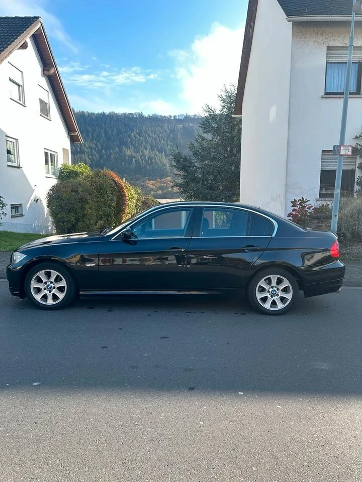 BMW 320 320d 184kc 2011г. Сменени вериги обслужена от до. , снимка 4 - Автомобили и джипове - 48599763