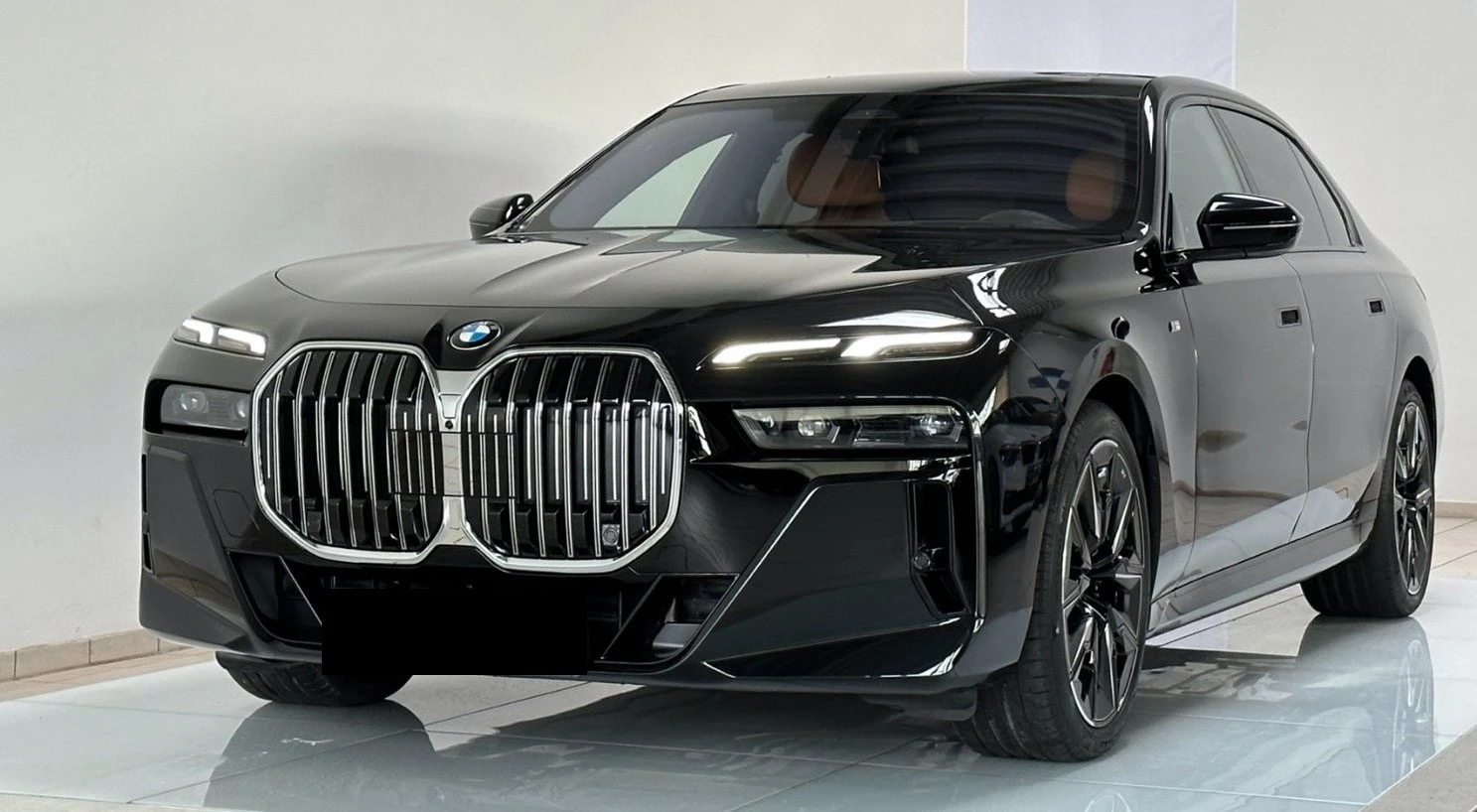 BMW 740 xDrive40d*M SportPaket*SkyLounge*ГАРАНЦИЯ - изображение 2