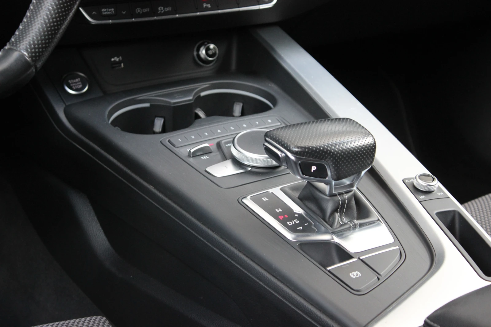 Audi A4 215КМ::3xS-LINE::MATRIX::AMBIENT::MASSAGE:: - изображение 10
