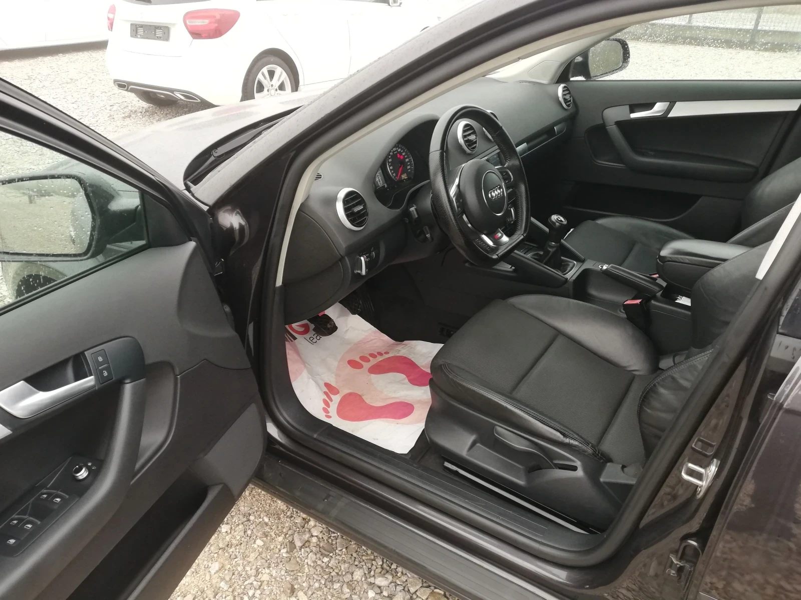 Audi A3 1.6TDI S LINE NAVI KLI. | Mobile.bg � ����������� 12