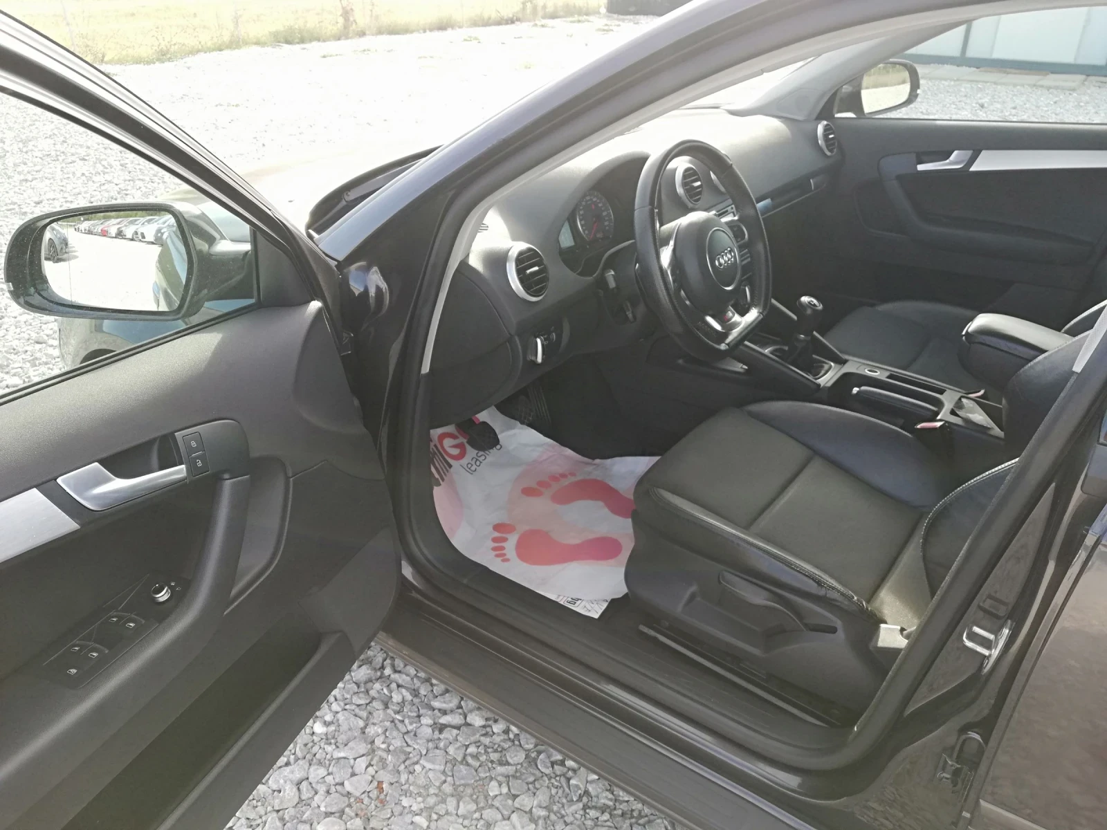 Audi A3 1.6TDI S LINE NAVI KLI. - изображение 9
