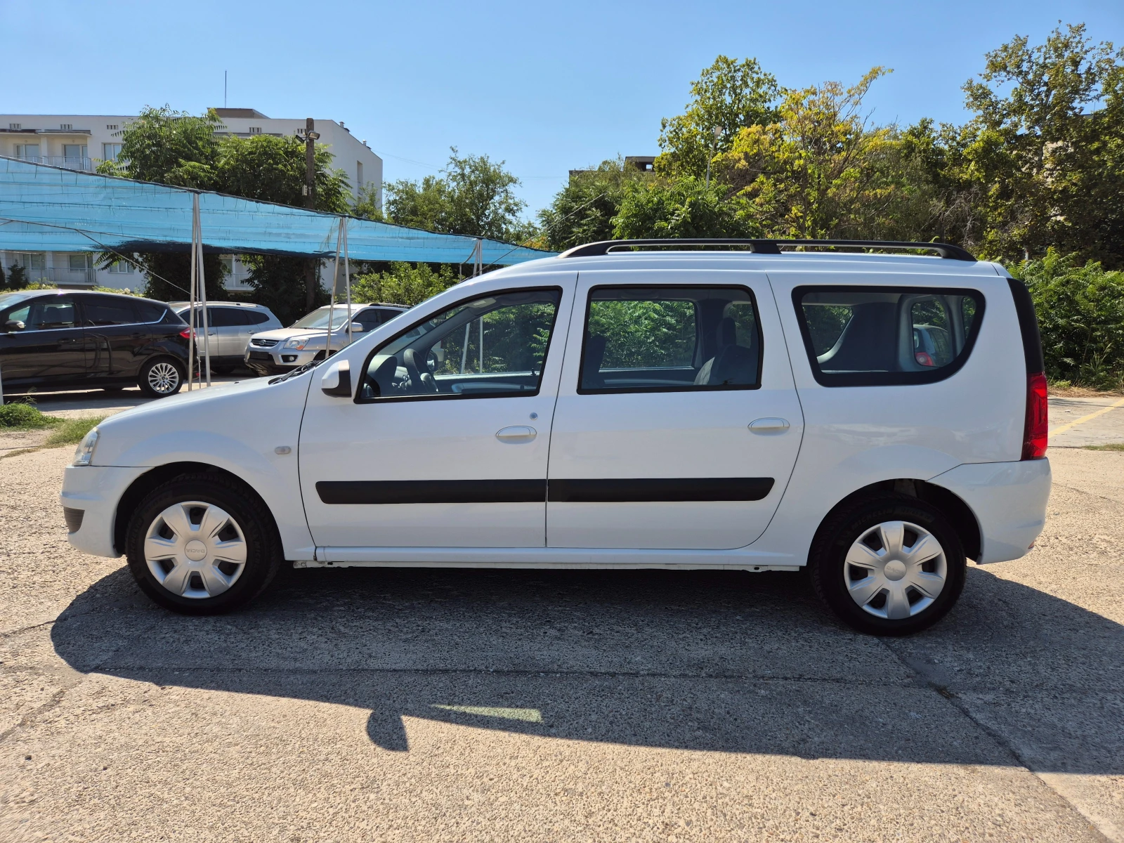 Dacia Logan 1.6i-Газ, Италия - изображение 2
