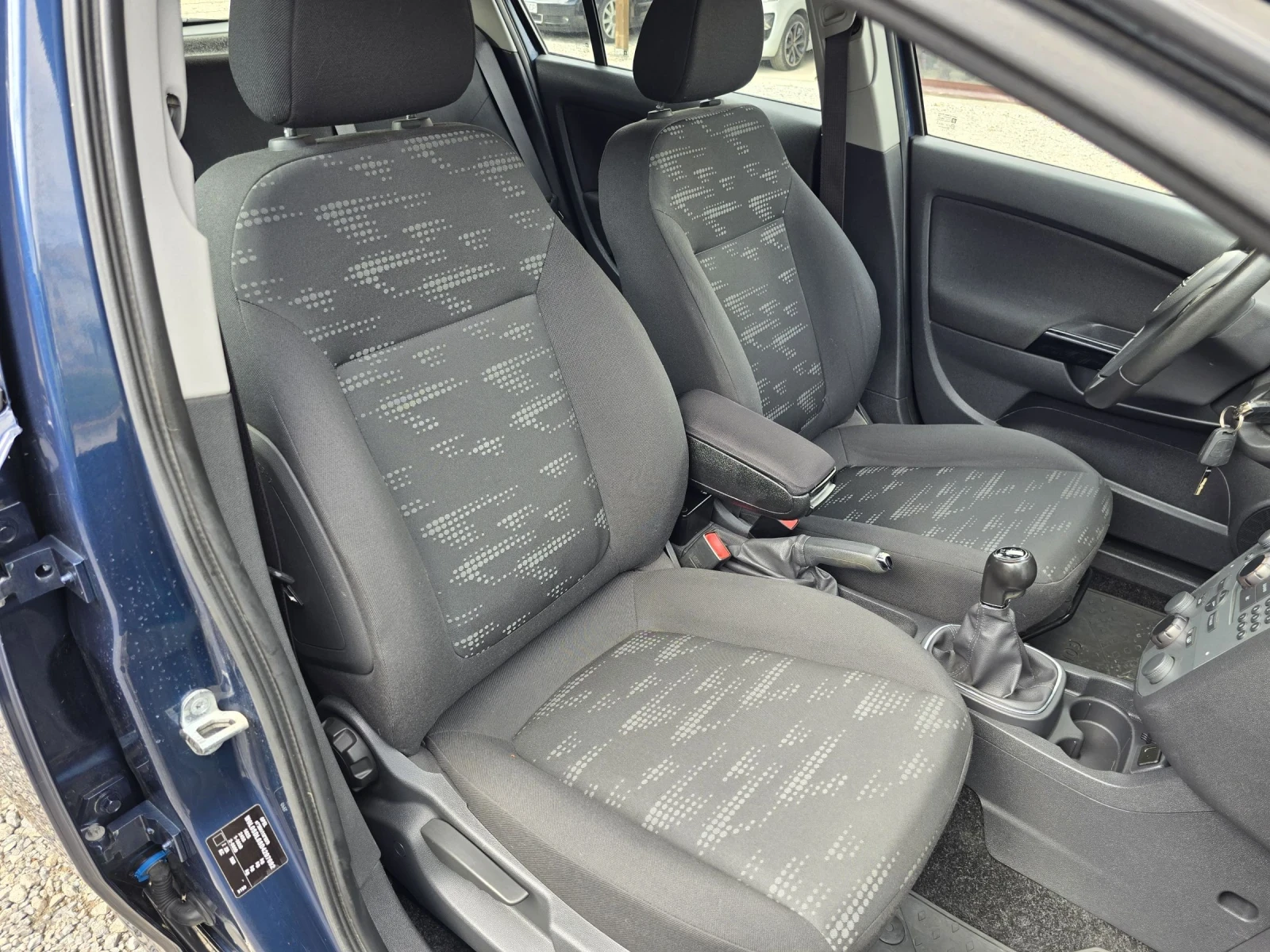Opel Corsa 1.2i klima  - изображение 8