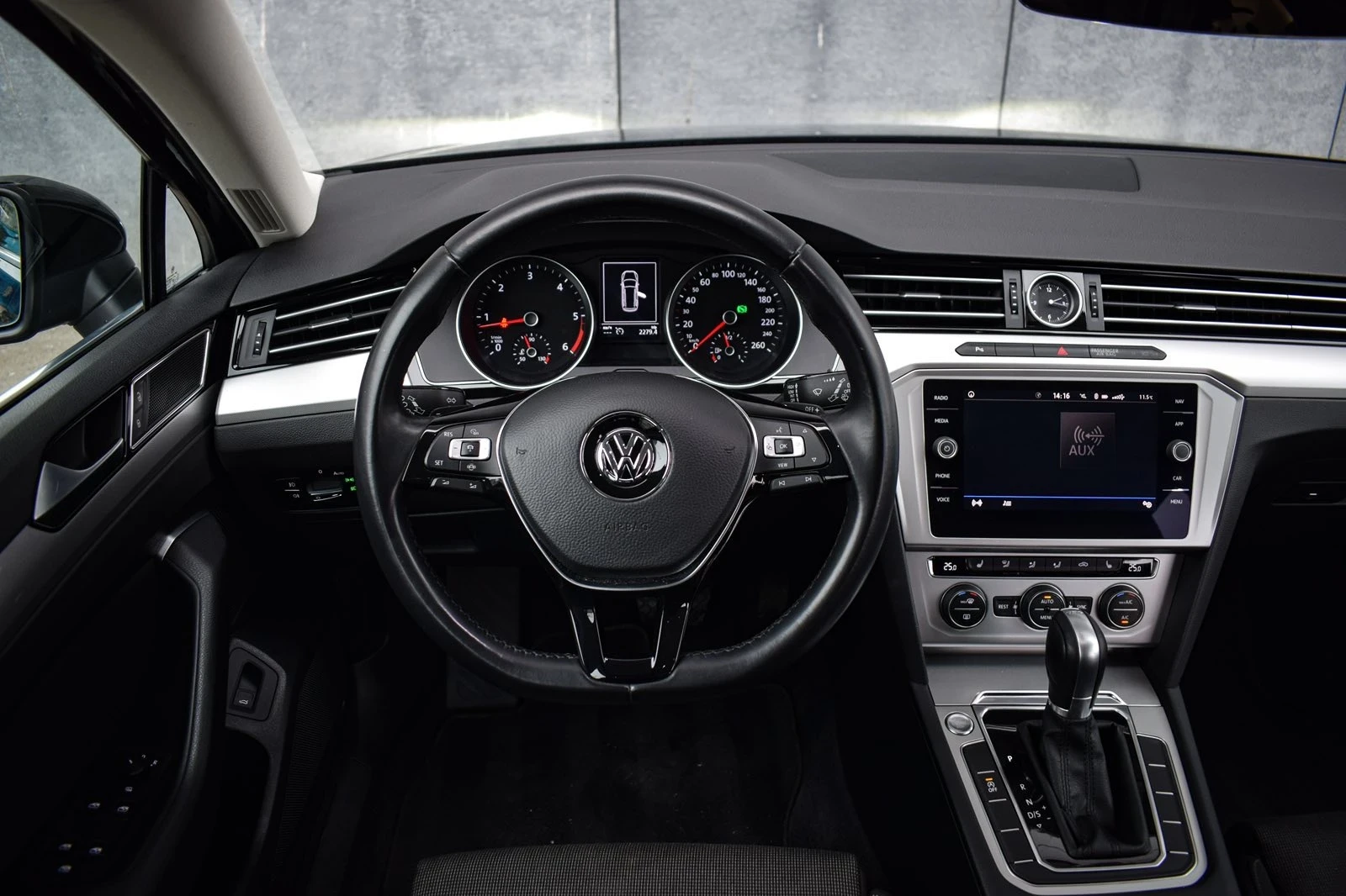 VW Passat B8 - изображение 6