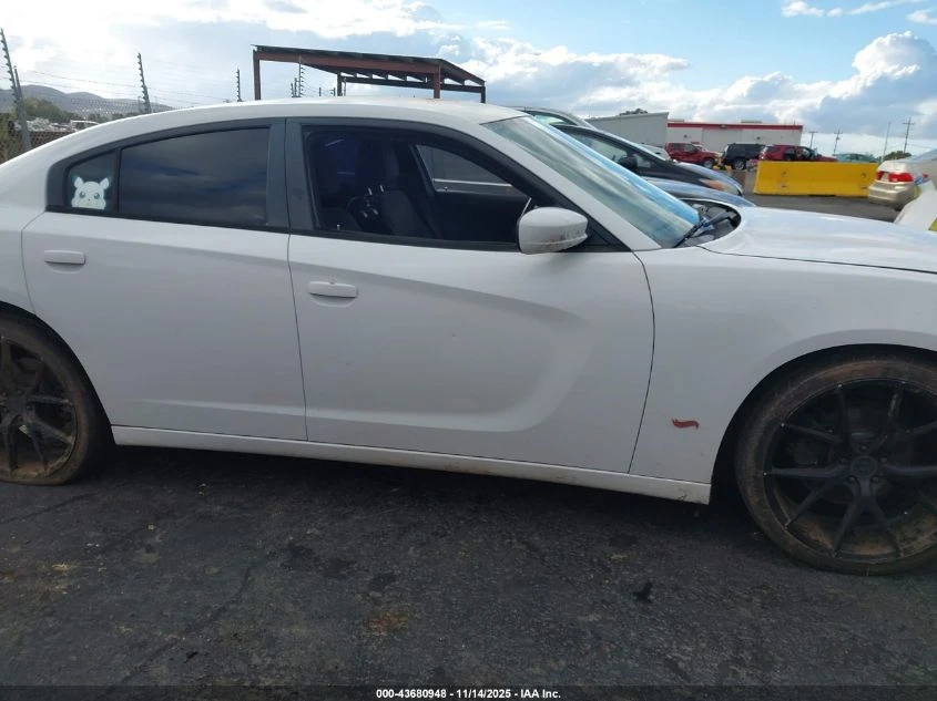 Dodge Charger 3.6L V-6 DOHC, VVT, 292HP Rear Wheel Drive - изображение 5