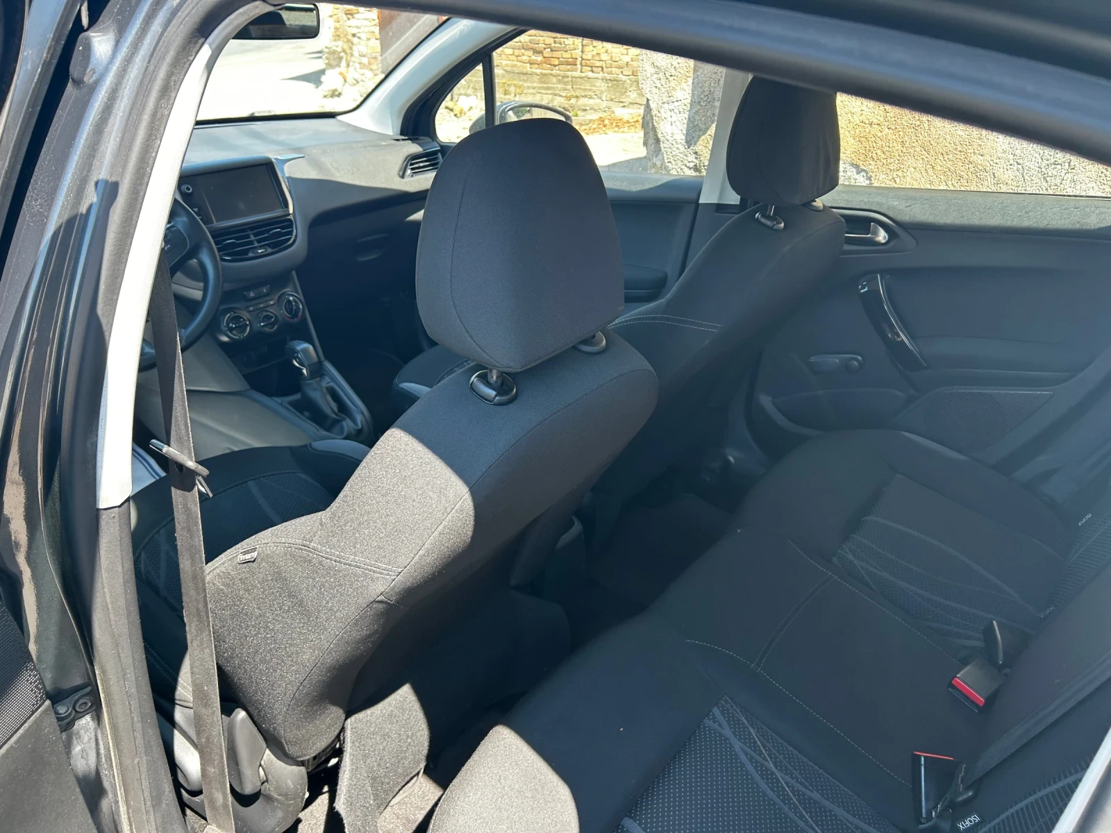 Peugeot 208 1.4 hdi - изображение 6