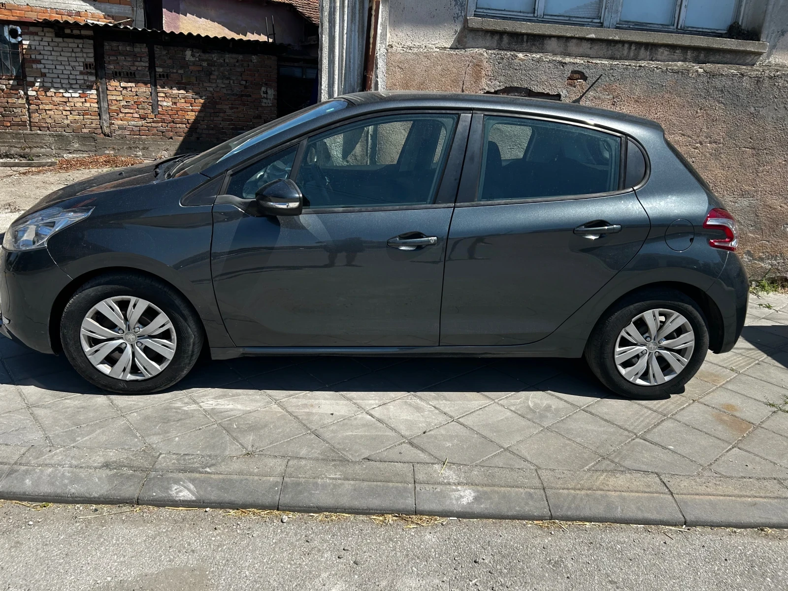 Peugeot 208 1.4 hdi - изображение 3