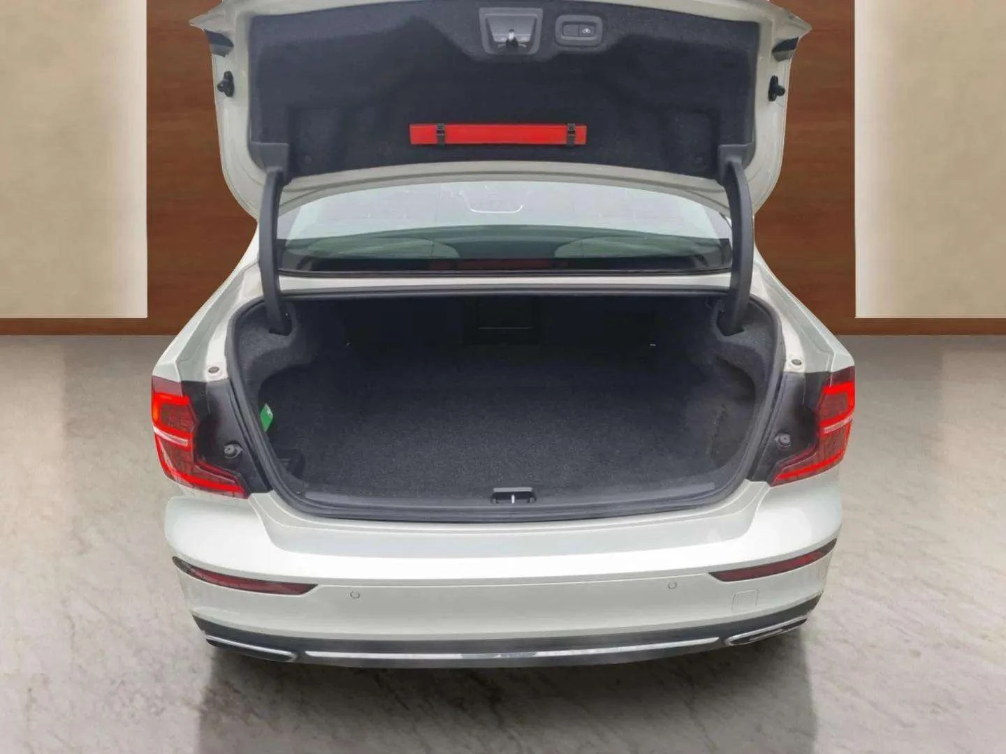 Volvo S60 2.0L B5 - изображение 9