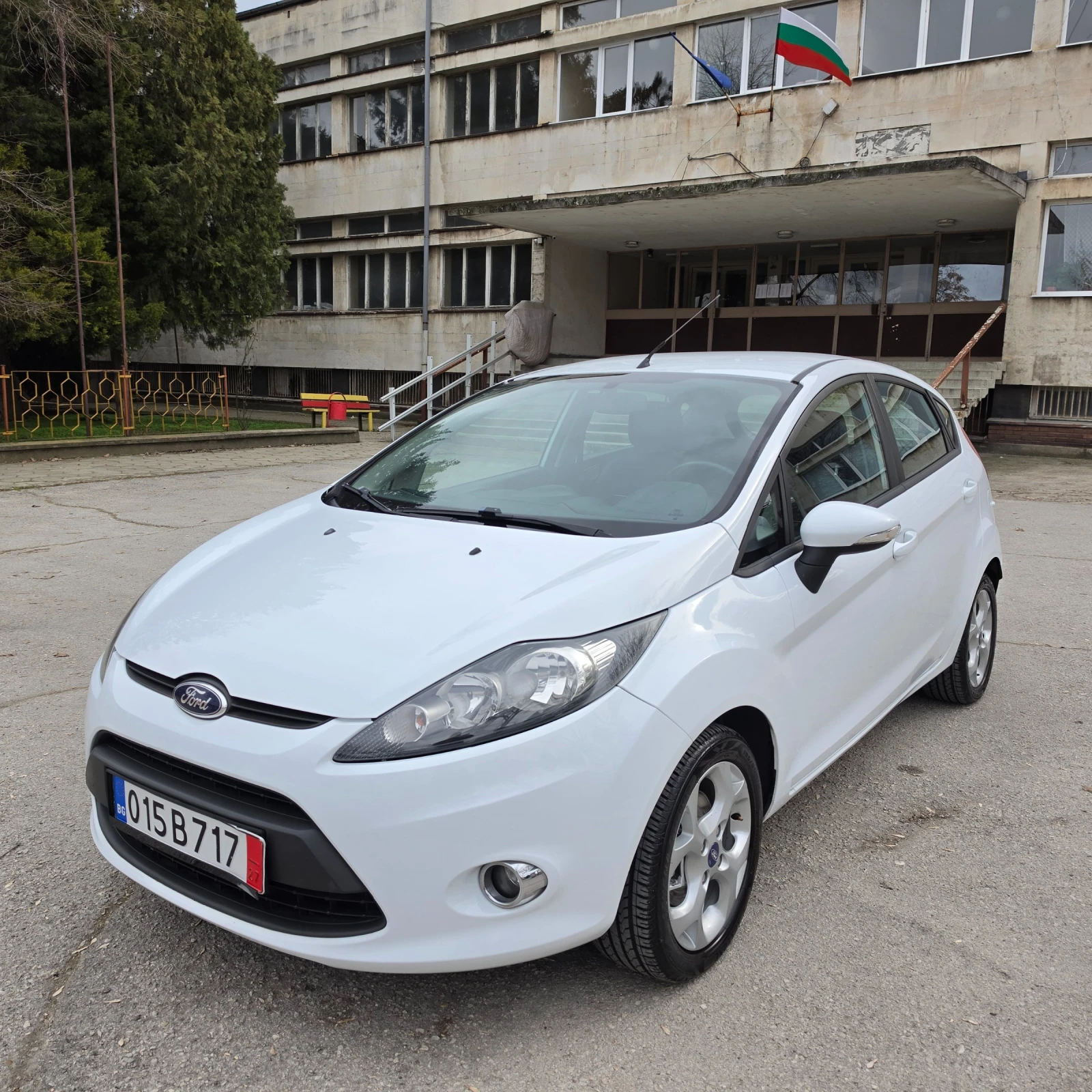 Ford Fiesta 1.4i фабрична Газ