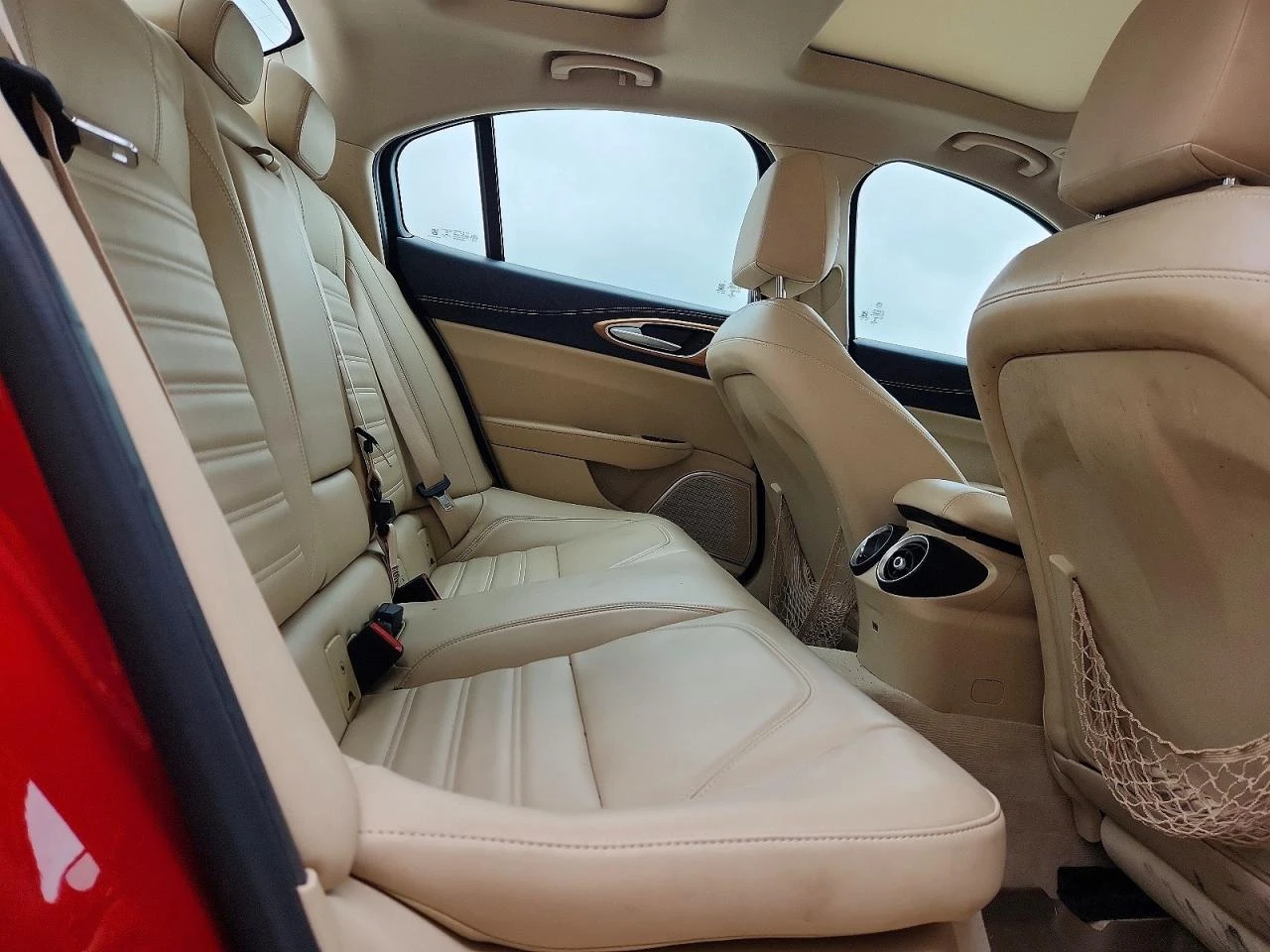 Alfa Romeo Giulia 2.0l Ti, снимка 10 - Автомобили и джипове - 54241458