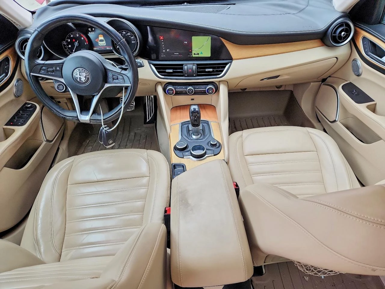 Alfa Romeo Giulia 2.0l Ti, снимка 8 - Автомобили и джипове - 54241458