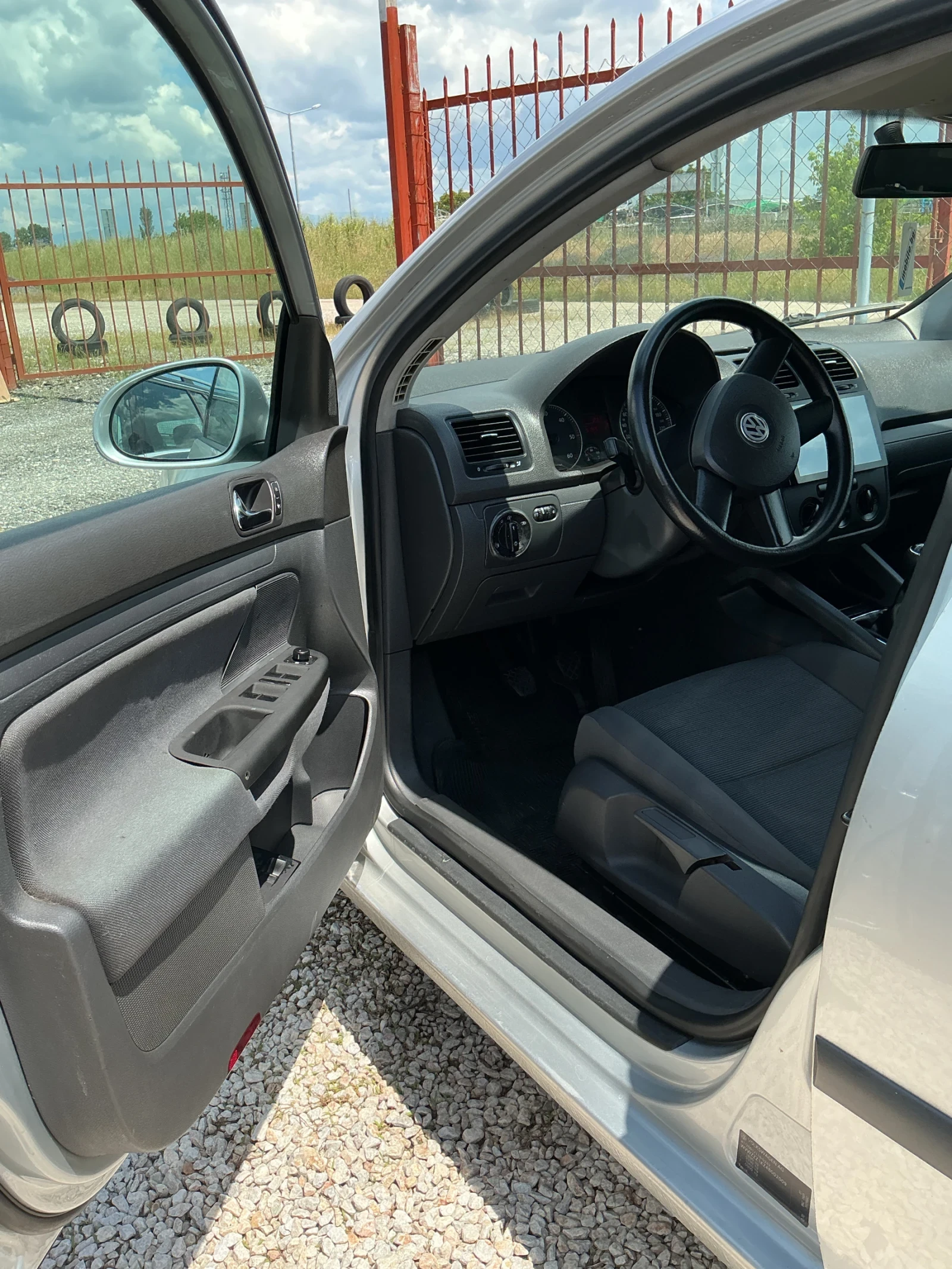 VW Golf 1.9tdi 105кс, снимка 8 - Автомобили и джипове - 54667186