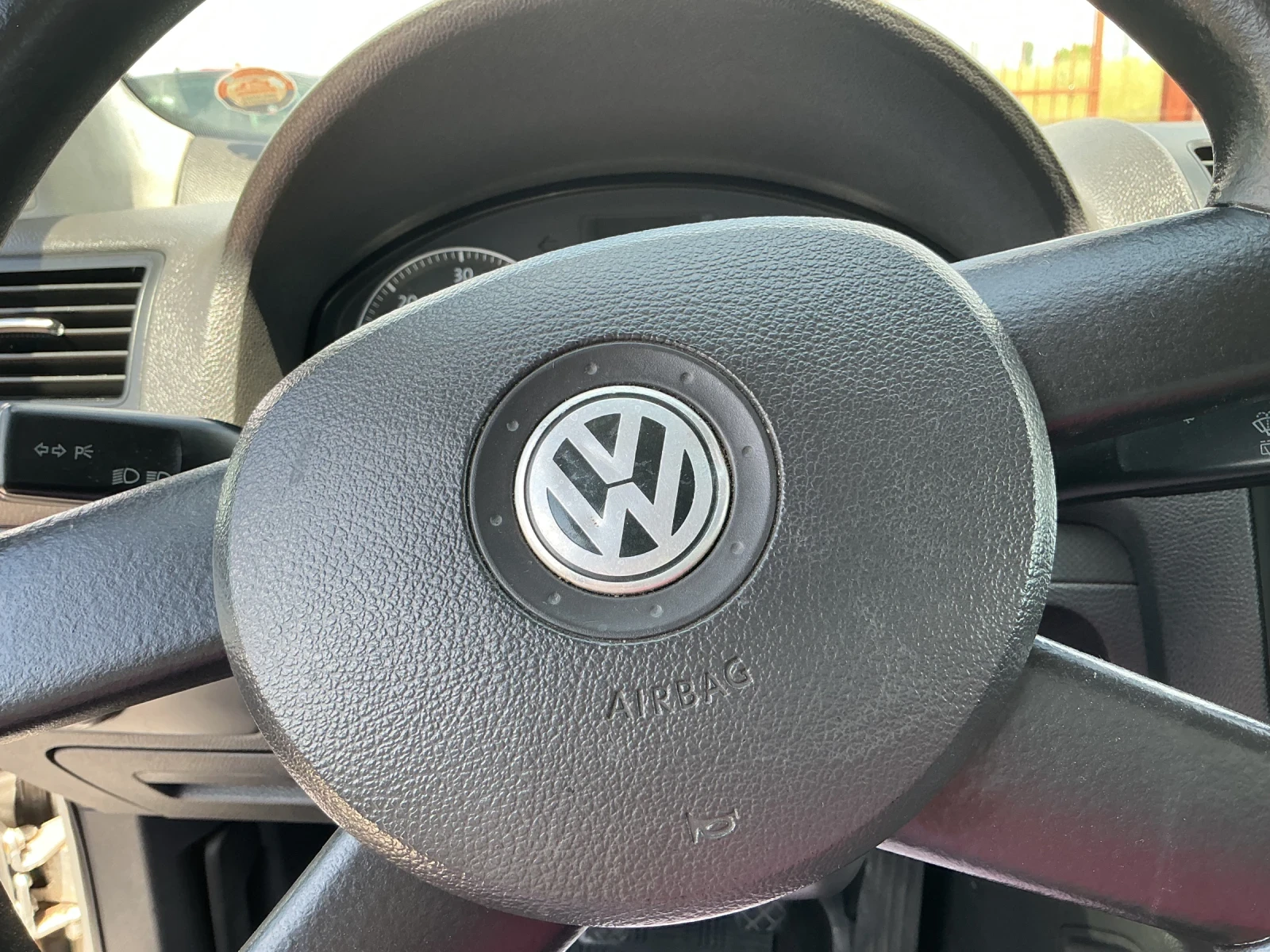 VW Golf 1.9tdi 105кс, снимка 11 - Автомобили и джипове - 54667186