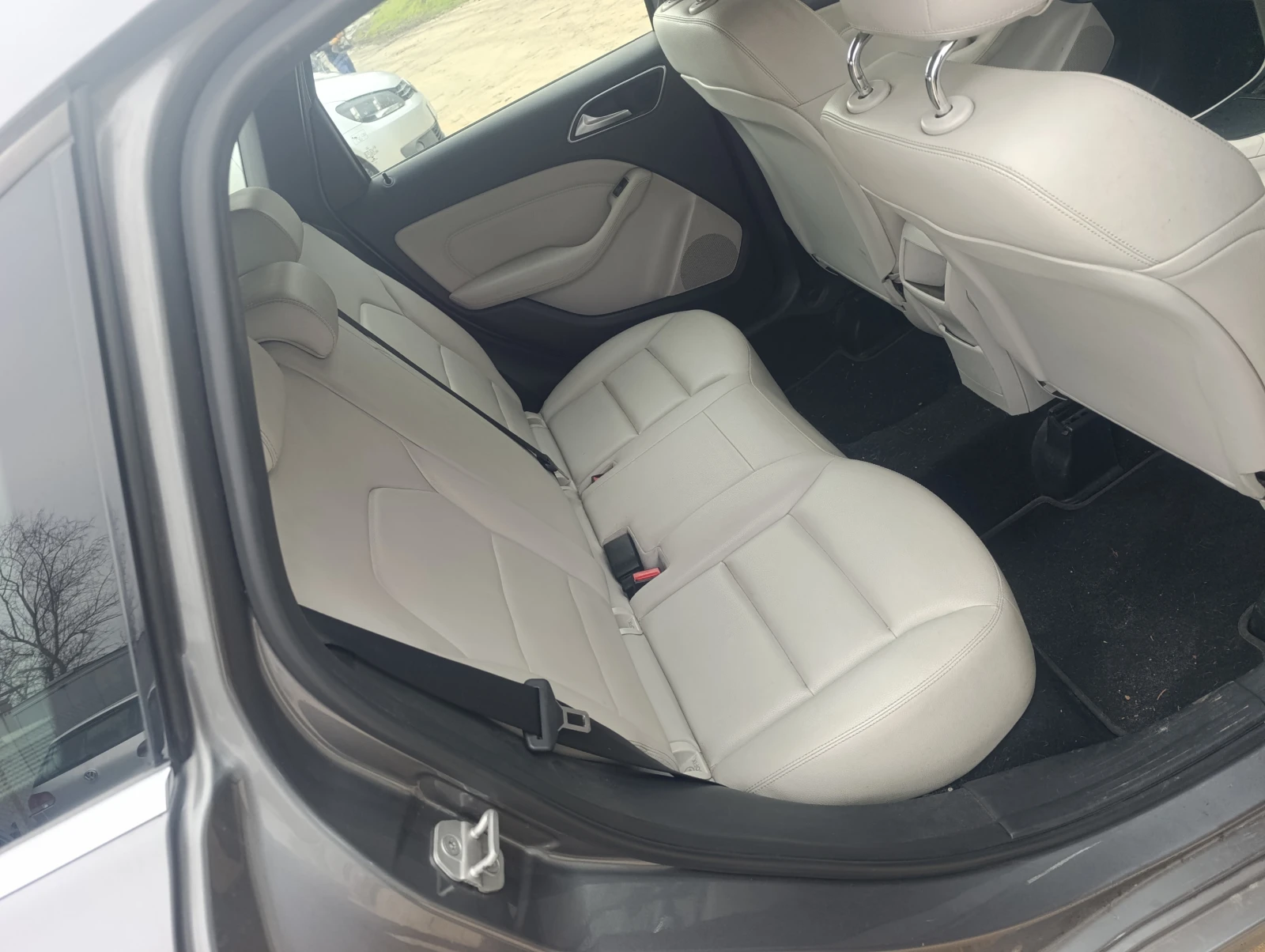 Mercedes-Benz B 200 W246, снимка 10 - Автомобили и джипове - 54952207