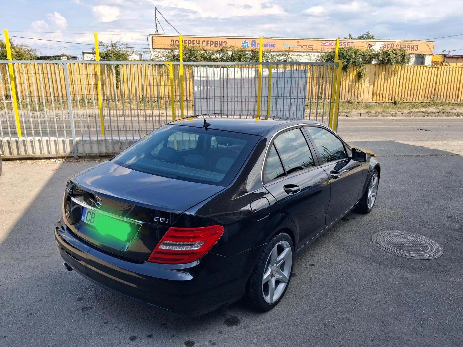 Mercedes-Benz C 220, снимка 5 - Автомобили и джипове - 55656241