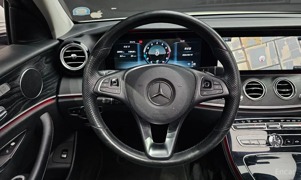 Mercedes-Benz E 300 * E300 Avantgarde * ЦЕНА ДО БГ, снимка 13 - Автомобили и джипове - 55937584