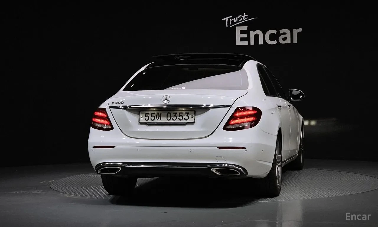 Mercedes-Benz E 300 * E300 Avantgarde * ЦЕНА ДО БГ, снимка 4 - Автомобили и джипове - 55937584
