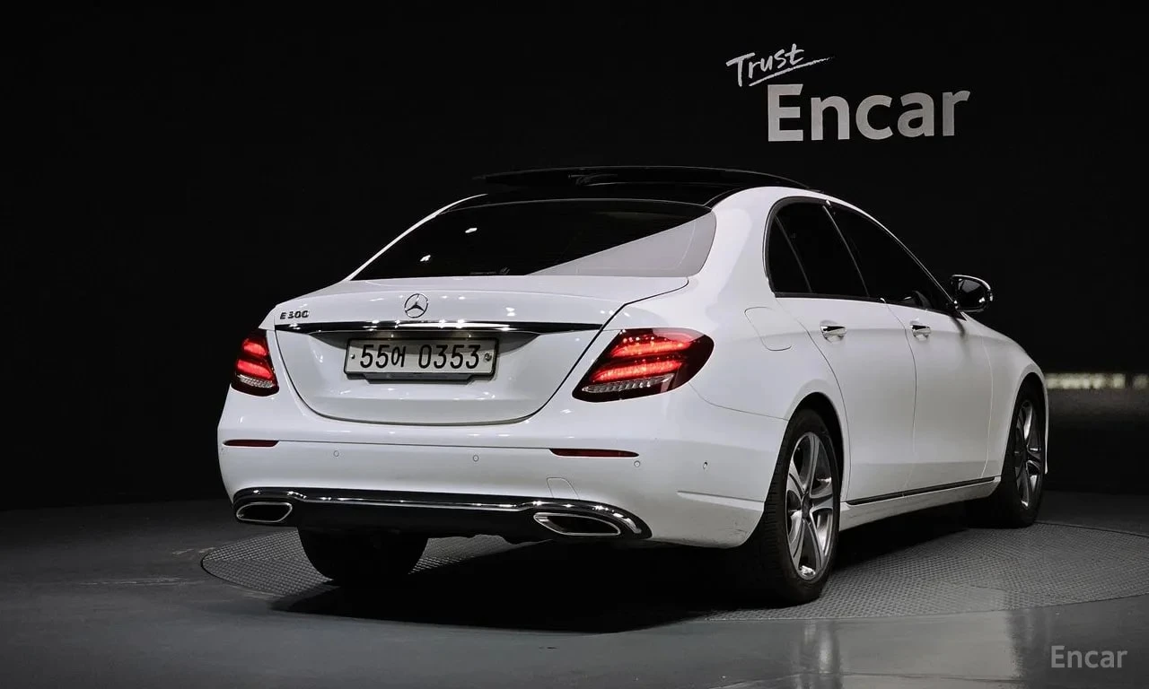 Mercedes-Benz E 300 * E300 Avantgarde * ЦЕНА ДО БГ, снимка 2 - Автомобили и джипове - 55937584