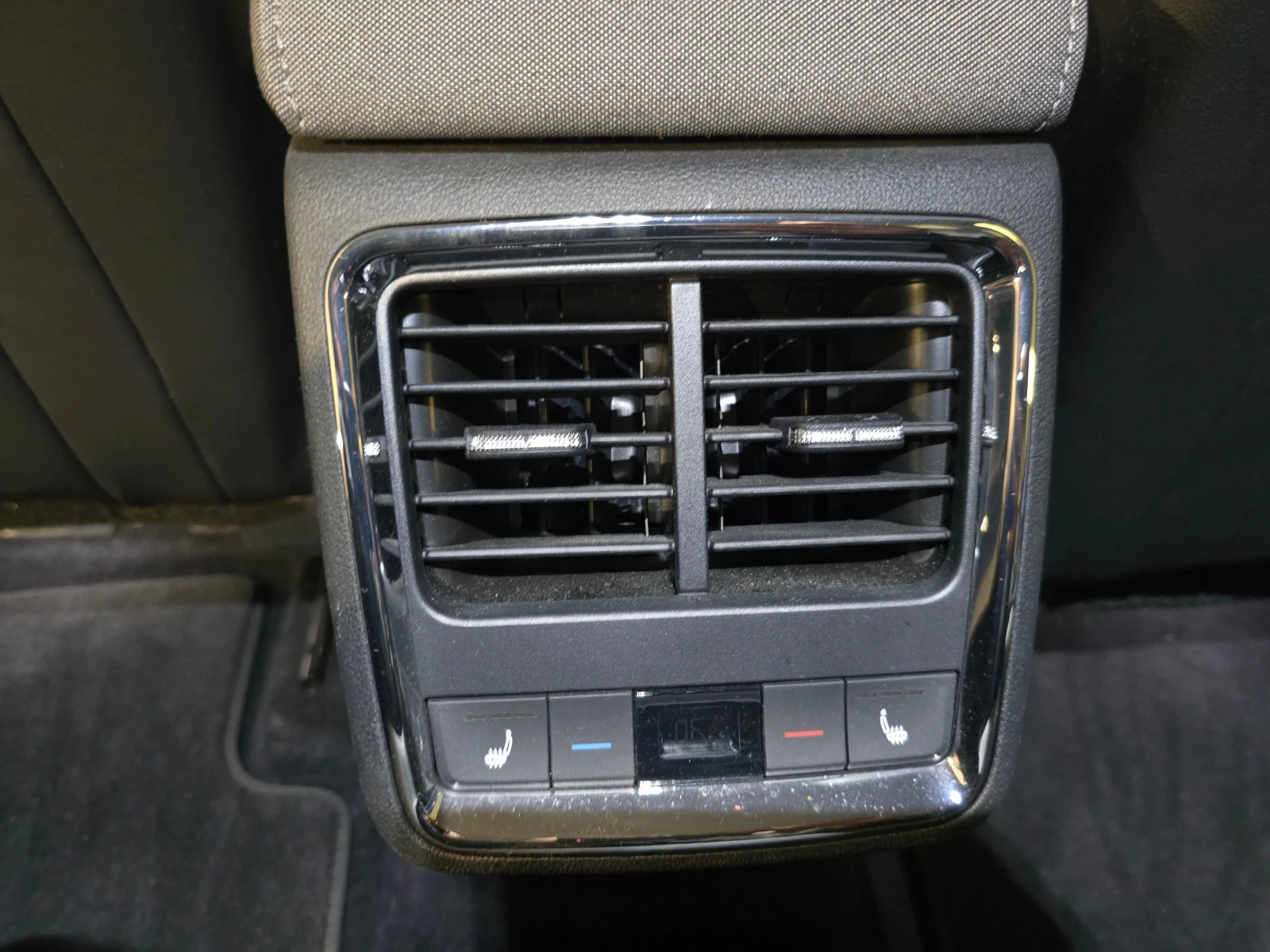 Skoda Enyaq 80 LED Ambient Navi, снимка 10 - Автомобили и джипове - 56724627