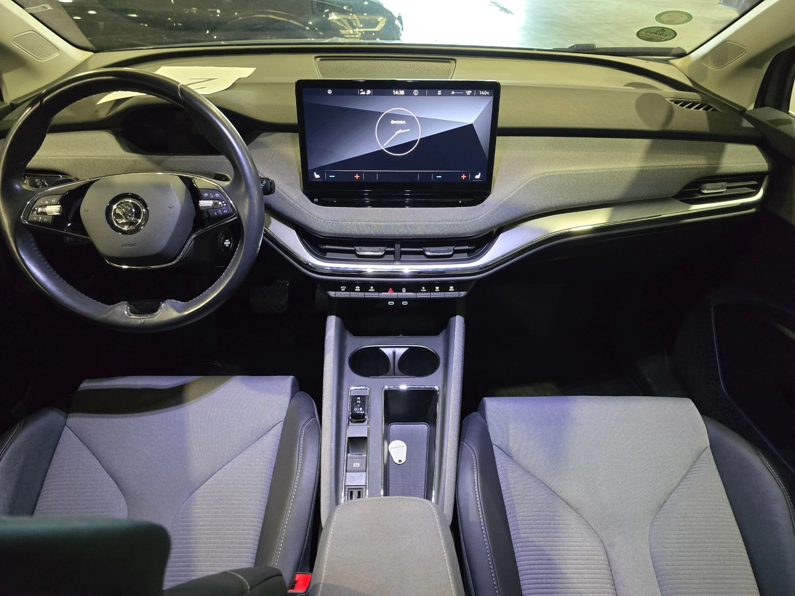 Skoda Enyaq 80 LED Ambient Navi, снимка 7 - Автомобили и джипове - 56724627