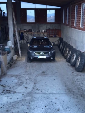 Обява за продажба на Infiniti QX70 Qx70S Premium  ~Цена по договаряне - изображение 3