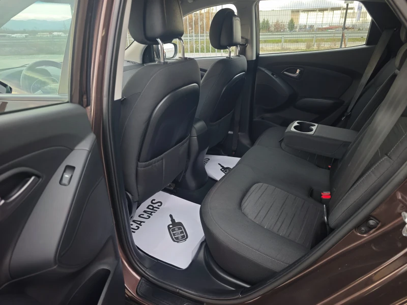 Hyundai IX35 1.6i 16v , снимка 12 - Автомобили и джипове - 52974804
