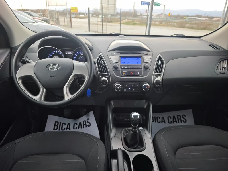 Hyundai IX35 1.6i 16v , снимка 9 - Автомобили и джипове - 52974804