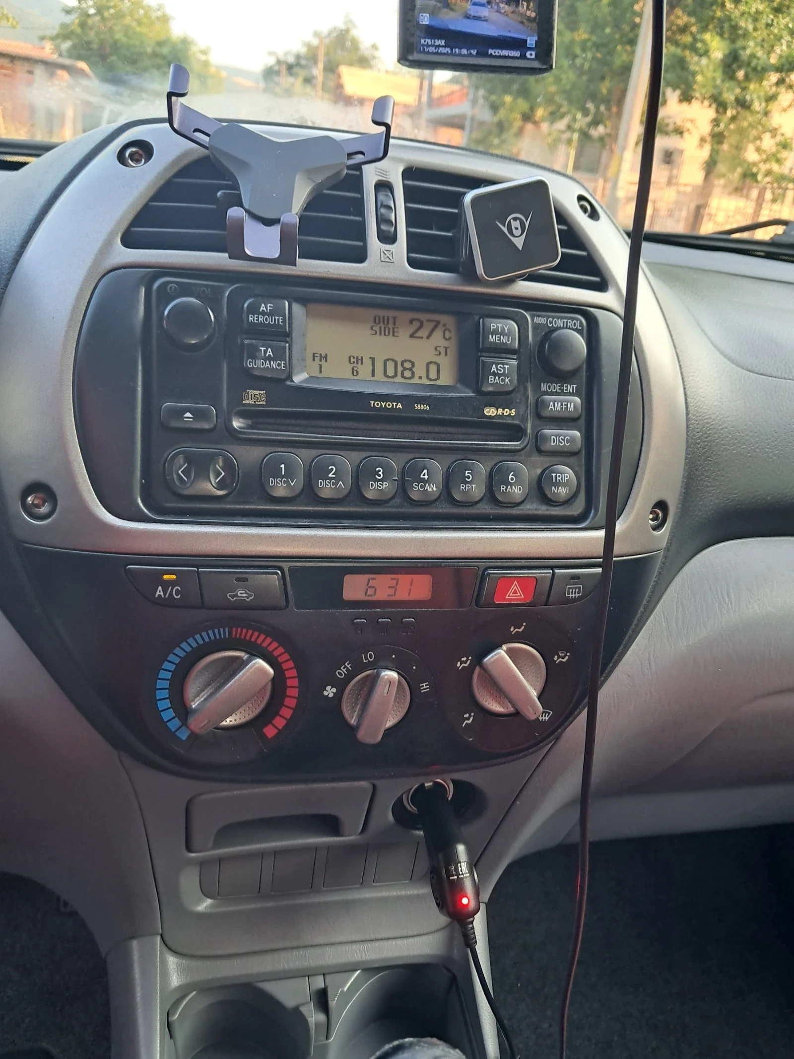 Toyota Rav4 Джип  - изображение 9