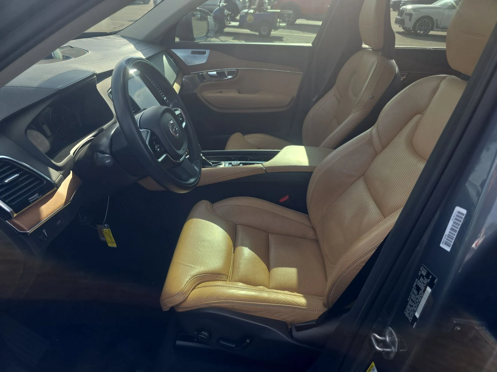 Volvo Xc90 Т6 INSCRIPTION Обдух* Bowers&Wilkins* 360* Въздух* - изображение 8