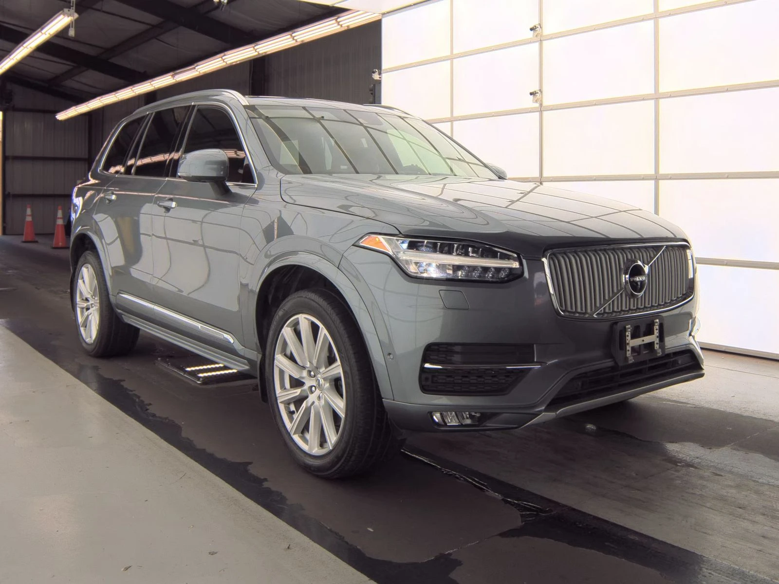 Volvo Xc90 Т6 INSCRIPTION Обдух* Bowers&Wilkins* 360* Въздух* - изображение 3
