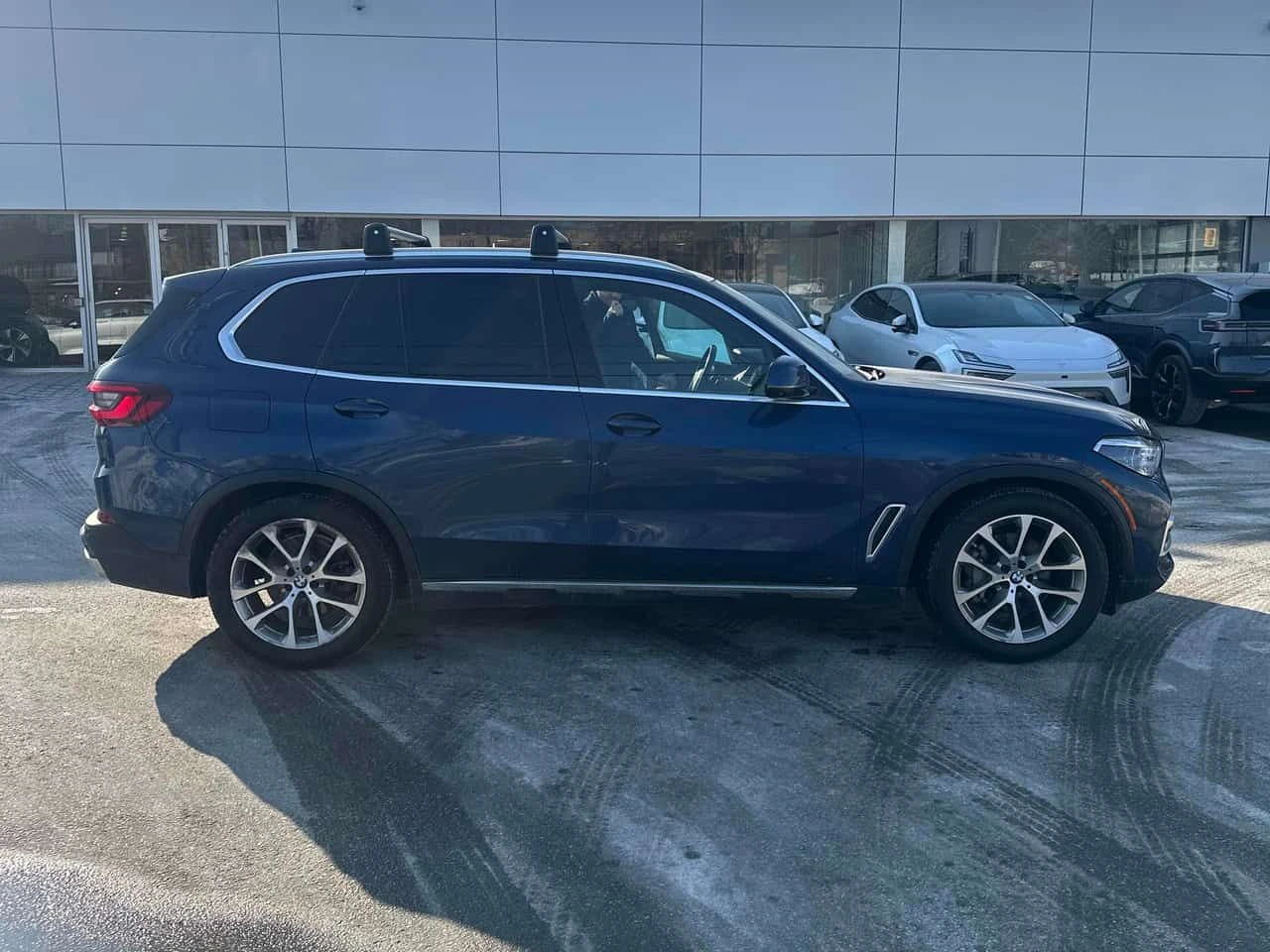 BMW X5 xDrive40i/CARFAX/360/HUD/ПАНОРАМА/HARMAN KARDON , снимка 4 - Автомобили и джипове - 53845129