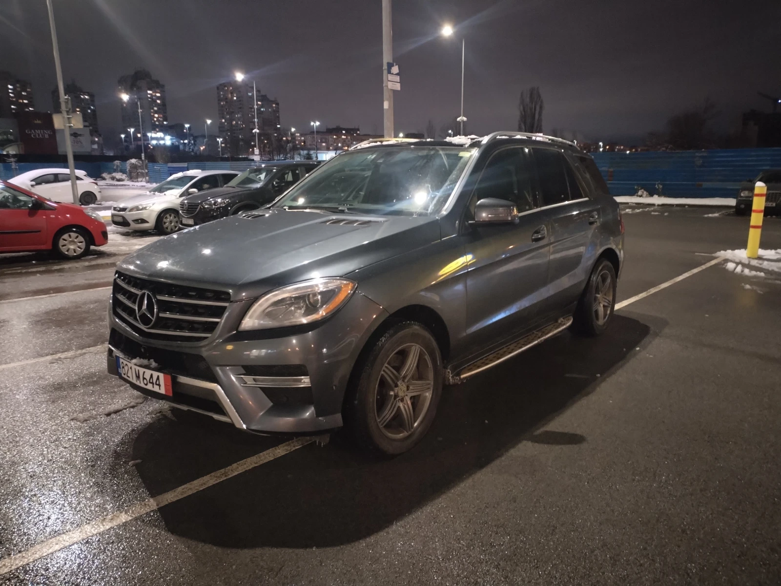 Mercedes-Benz ML 350 4 MATIC, BLUETEC, AMG PACK, HARMAN, черен таван, д, снимка 16 - Автомобили и джипове - 53879116