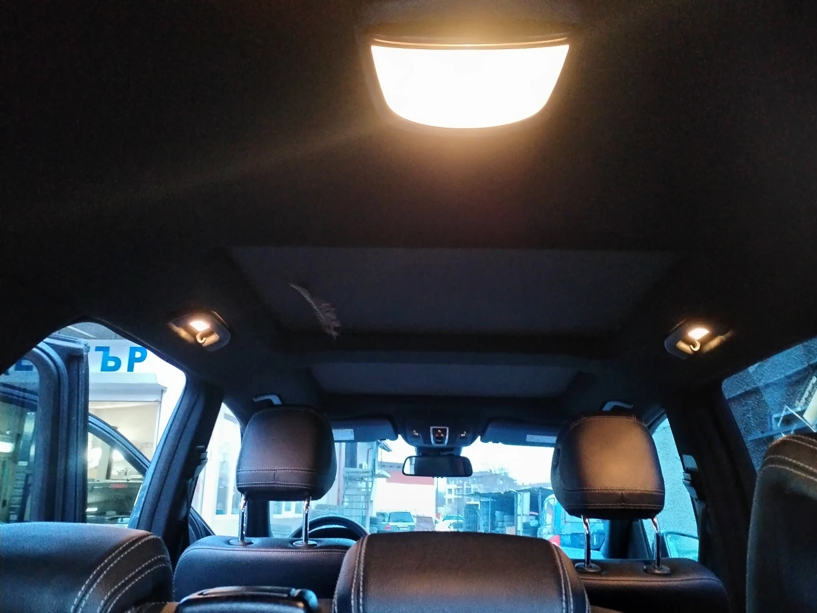 Mercedes-Benz ML 350 4 MATIC, BLUETEC, AMG PACK, HARMAN, черен таван, д, снимка 10 - Автомобили и джипове - 53879116