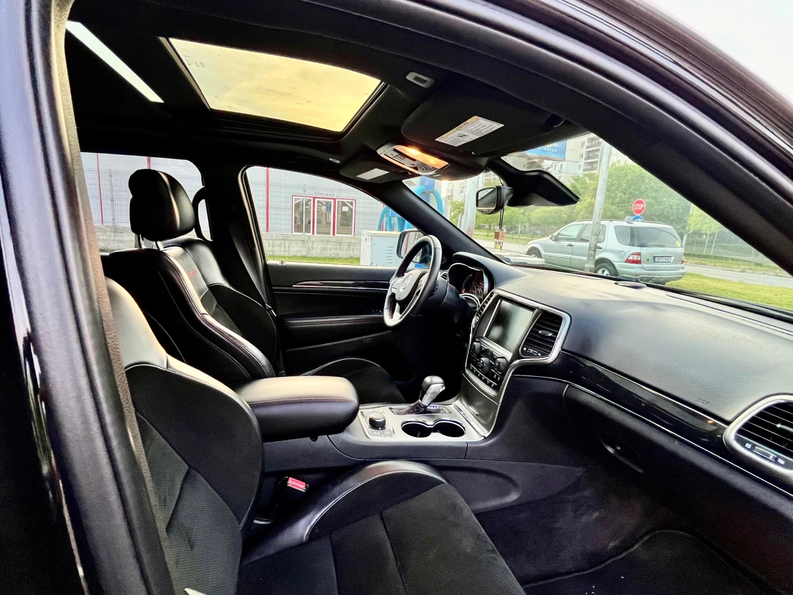 Jeep Grand cherokee 5.7 Trailhawk Газ, снимка 16 - Автомобили и джипове - 54057778