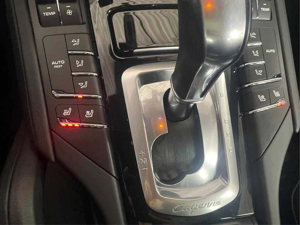 Porsche Cayenne AWD* АвтоКредит* (Цена до БГ) , снимка 17 - Автомобили и джипове - 54089291