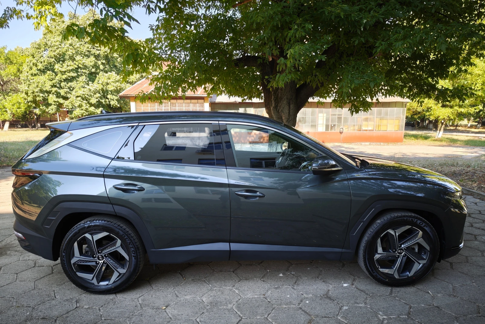 Hyundai Tucson 2.0 CRDI 4x4, снимка 3 - Автомобили и джипове - 55292643