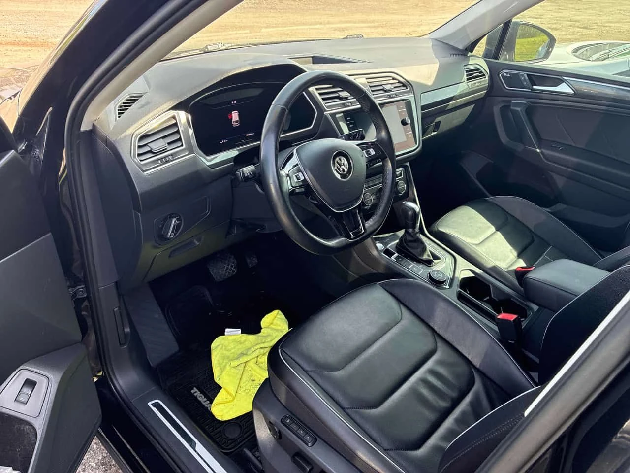 VW Tiguan Highline/CARFAX/Подгрев/Пано/КЛИП/ФИНАНСИРАНЕ, снимка 6 - Автомобили и джипове - 54769494