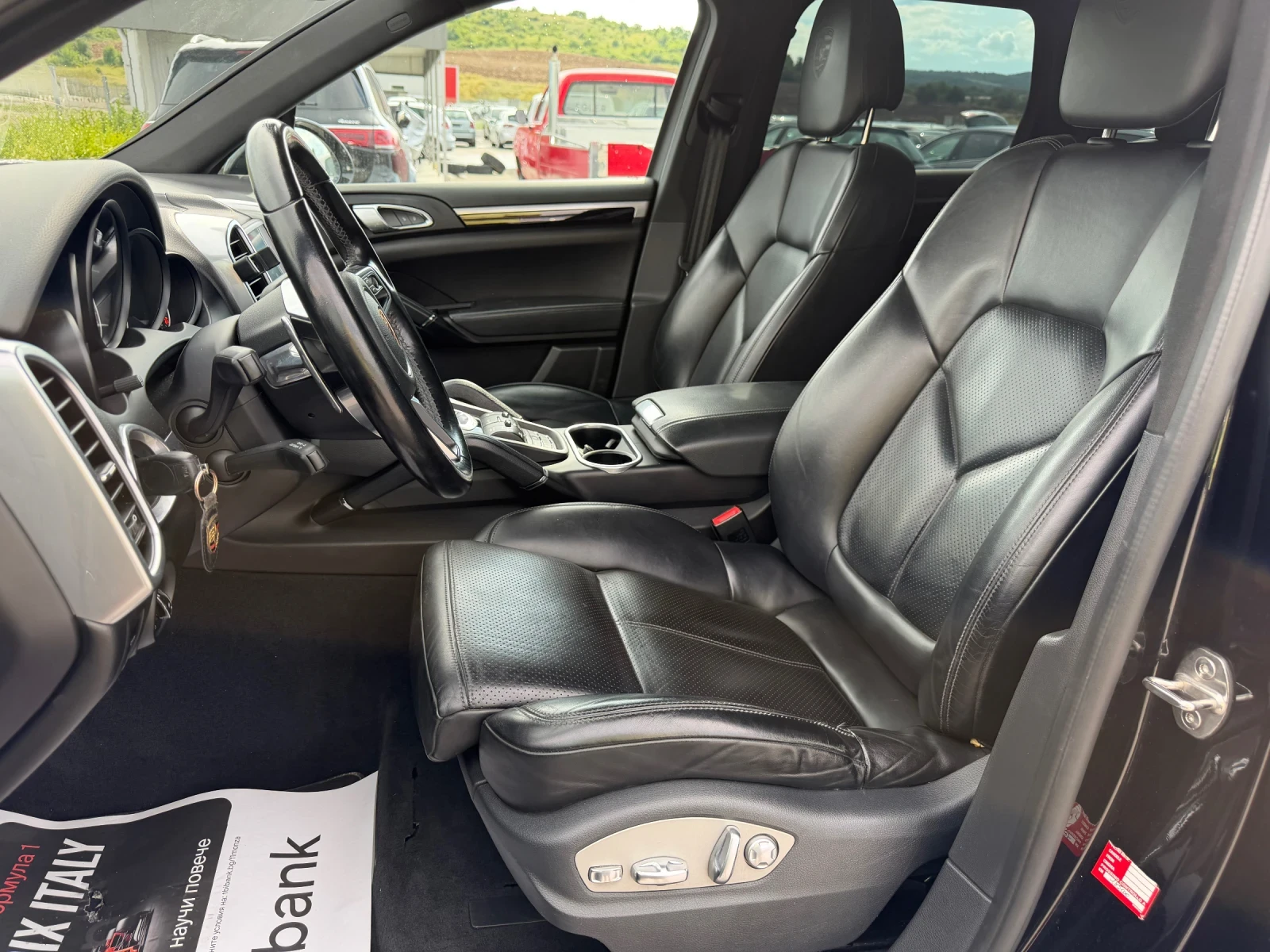 Porsche Cayenne 3.0D* FULL * BOSE* ЛИЗИН* РЕГИСТРИРАН * ОБСЛУЖЕН* , снимка 9 - Автомобили и джипове - 54948449